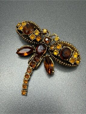 🙈2/$40 Vintage Amber Rhinestone Dragonfly Brooch